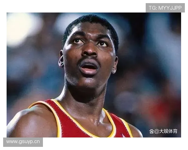 奥尼尔内线强攻效率远超当代中锋，制霸禁区成球队核心